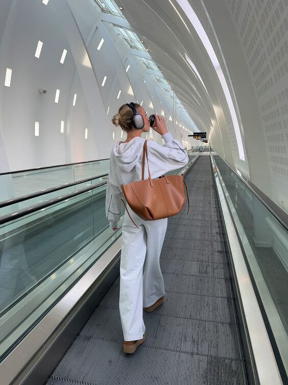 Pernilla – Structured Tote Bag with Side Ruching