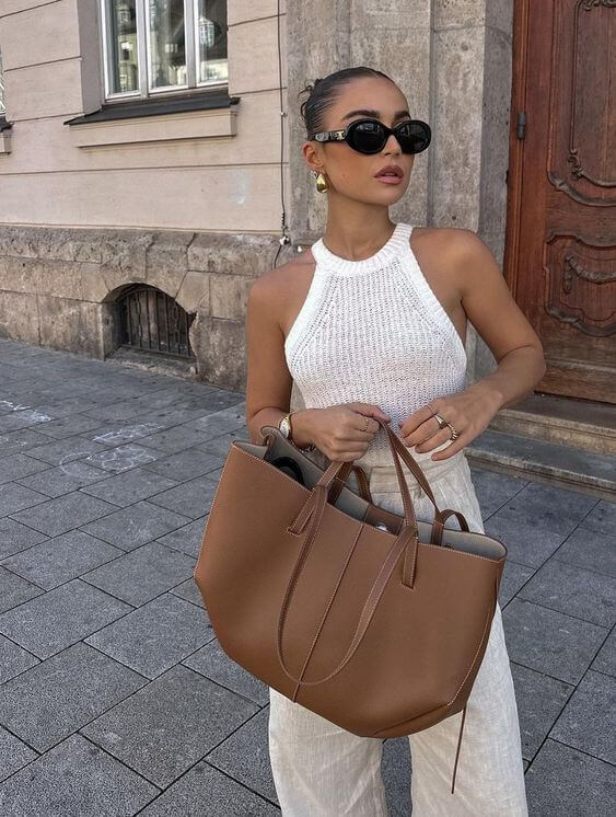 Pernilla – Structured Tote Bag with Side Ruching